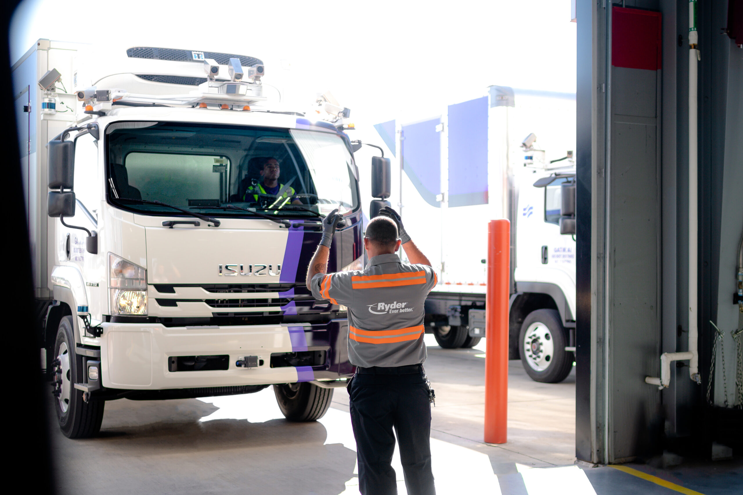 Ryder employee Gatik truck